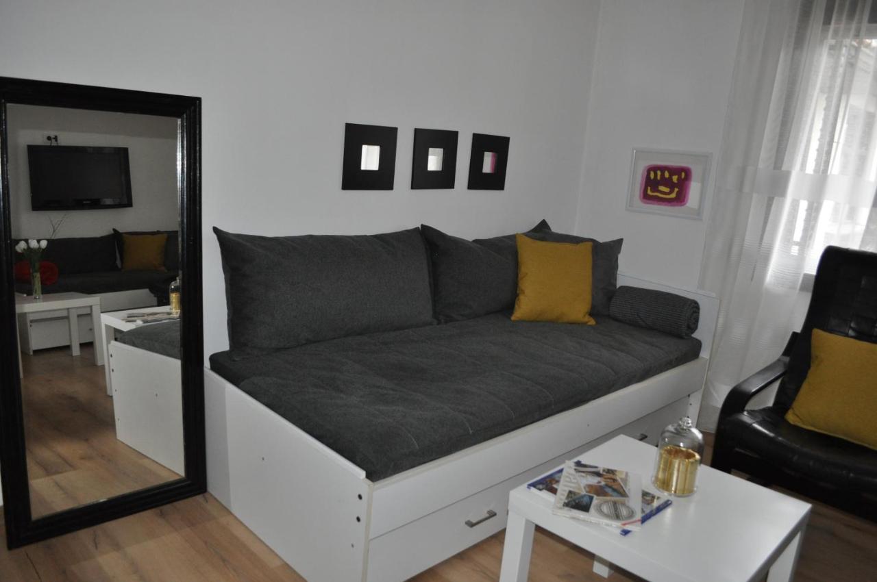 La Pausa Apartment *